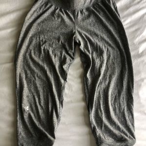 UA cropped joggers